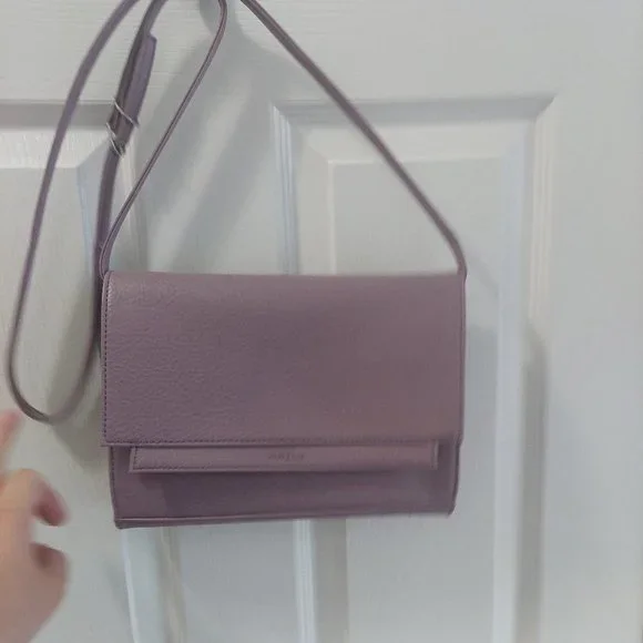Matt and Nat Lilac crossbody bag - Picture 3 of 3